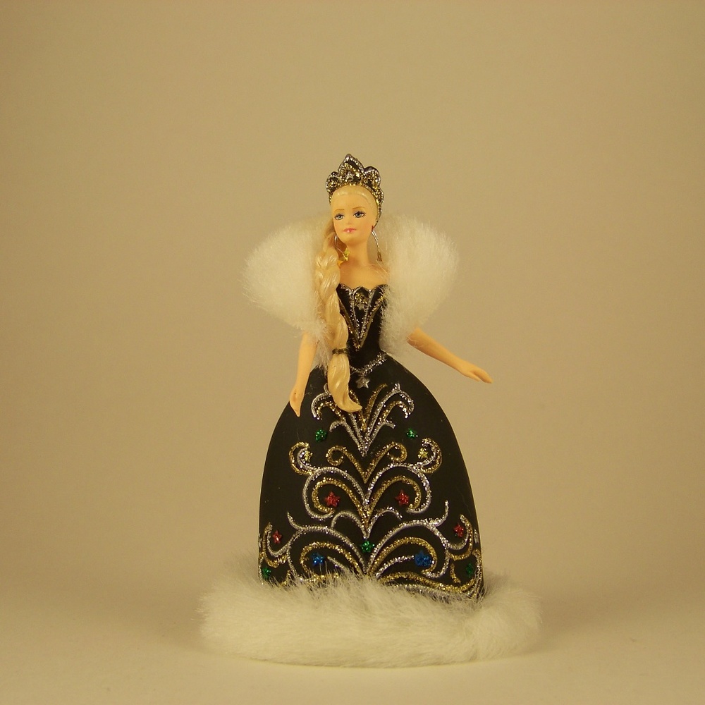 2006 Hallmark Holiday Barbie Ornament